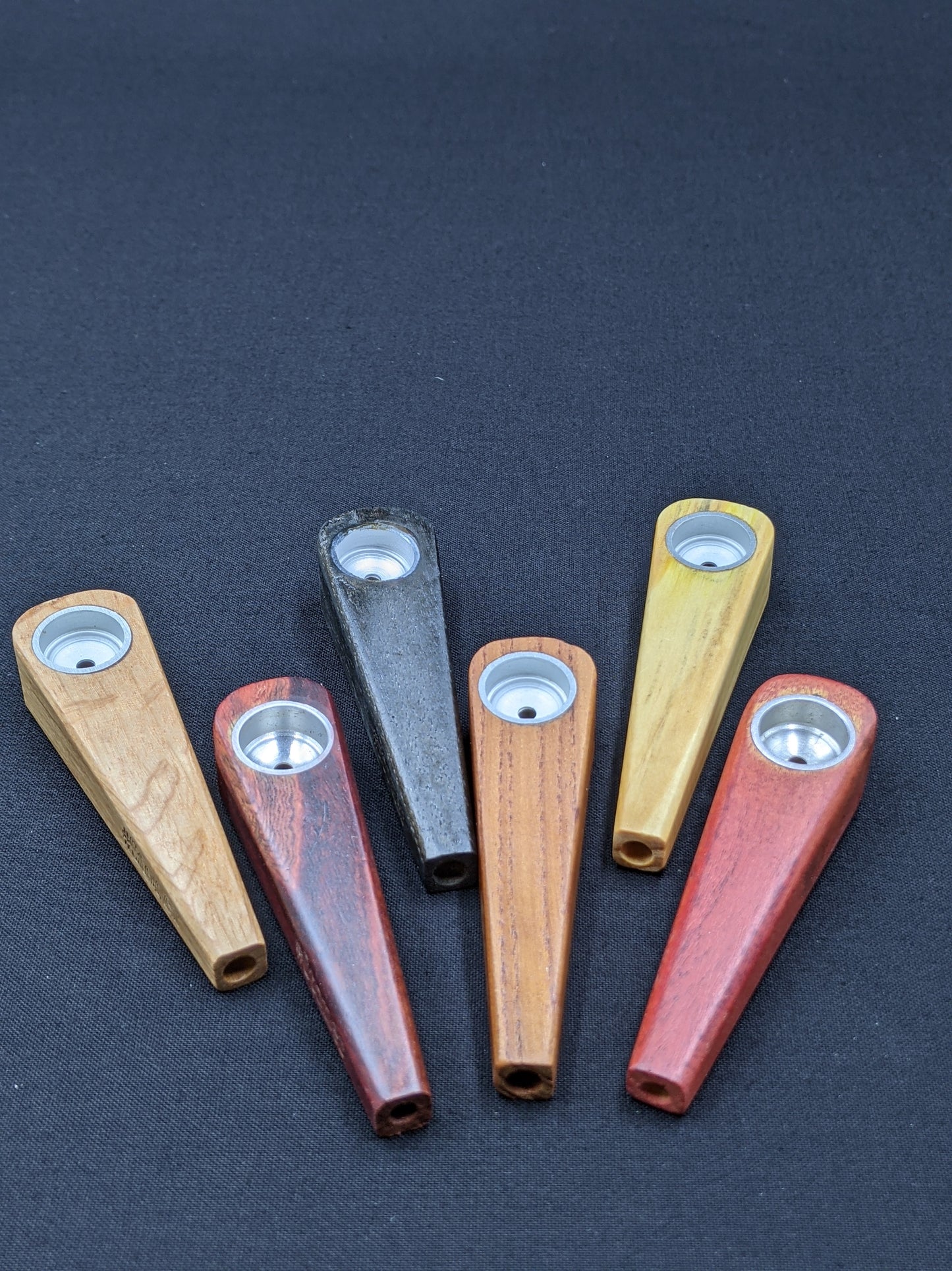3" Wood Spoon Hand Pipe - Hornet Logo + 5 Free Screens