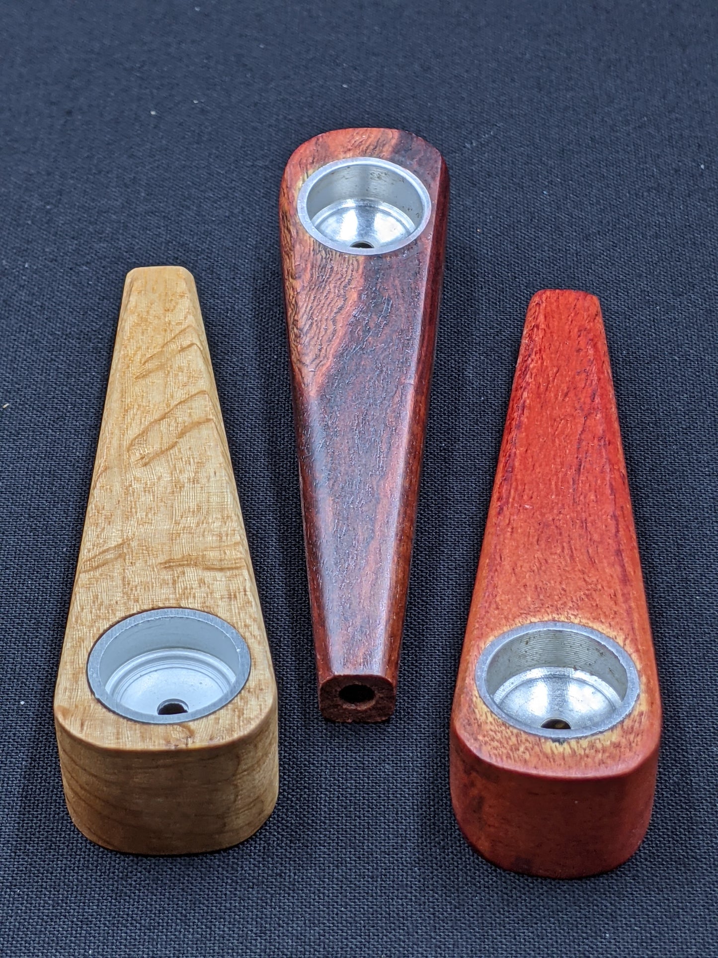 3" Wood Spoon Hand Pipe - Hornet Logo + 5 Free Screens
