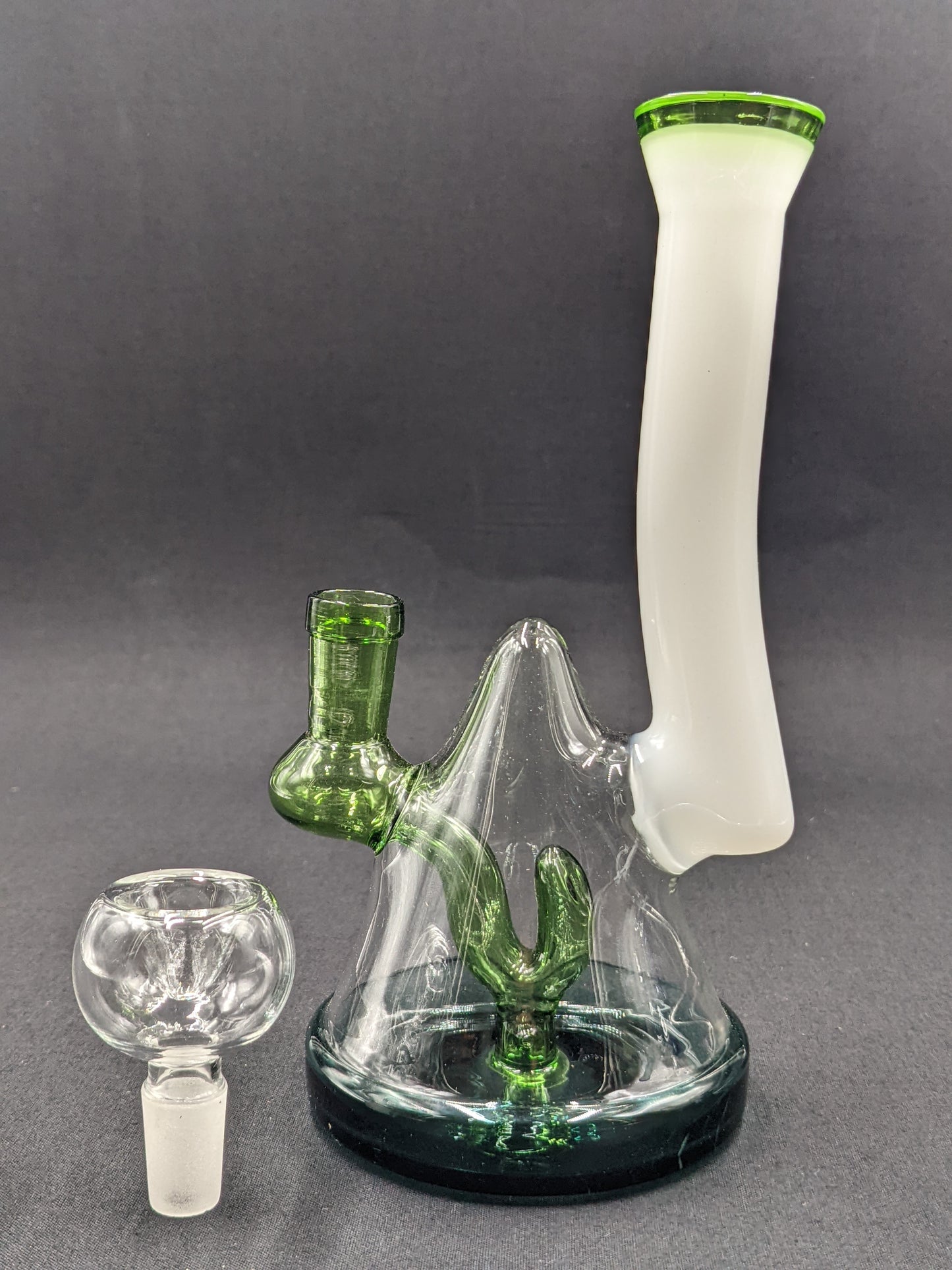 8" Glass Water Pipe Bong Pyramid 02