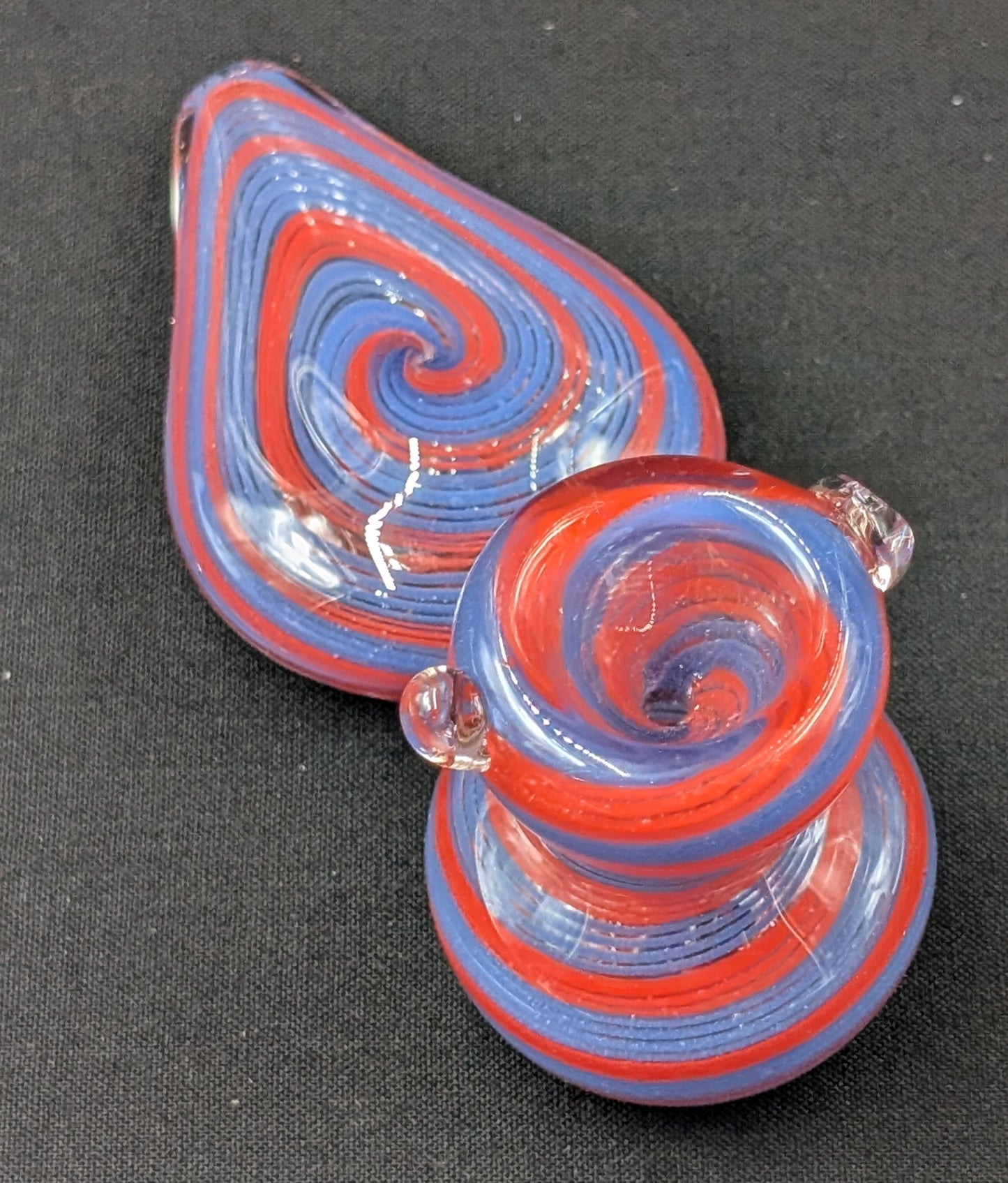 4.5" Glass Spoon Dual Bowls 2 Tier Swirl BLR