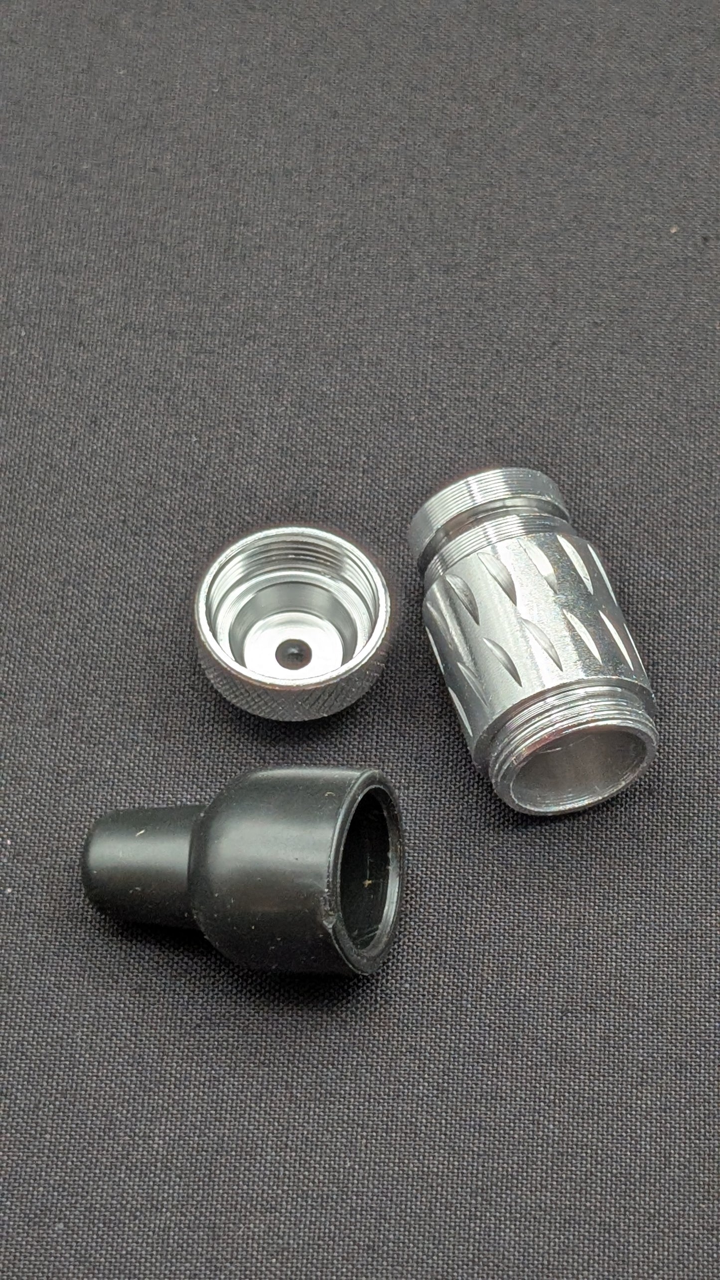 2" Metal One Hitter Sneak A Toke Bullet + 5 FREE Screens! 001