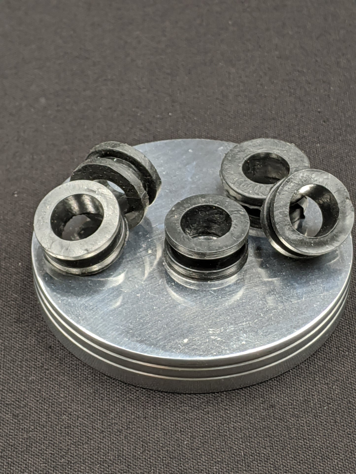 5 Pack of Rubber Grommets Replacements for 5" Water Pipes