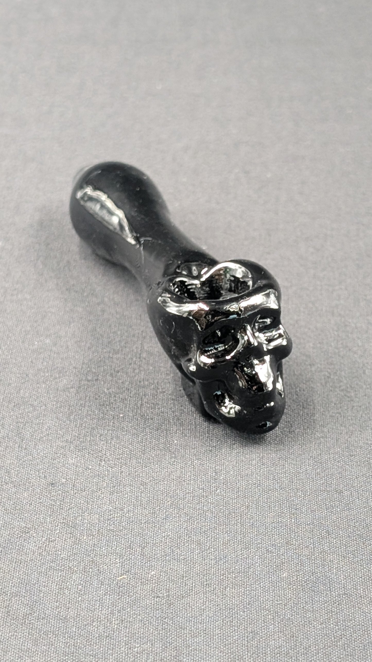 4" Glass Spoon Skull Black