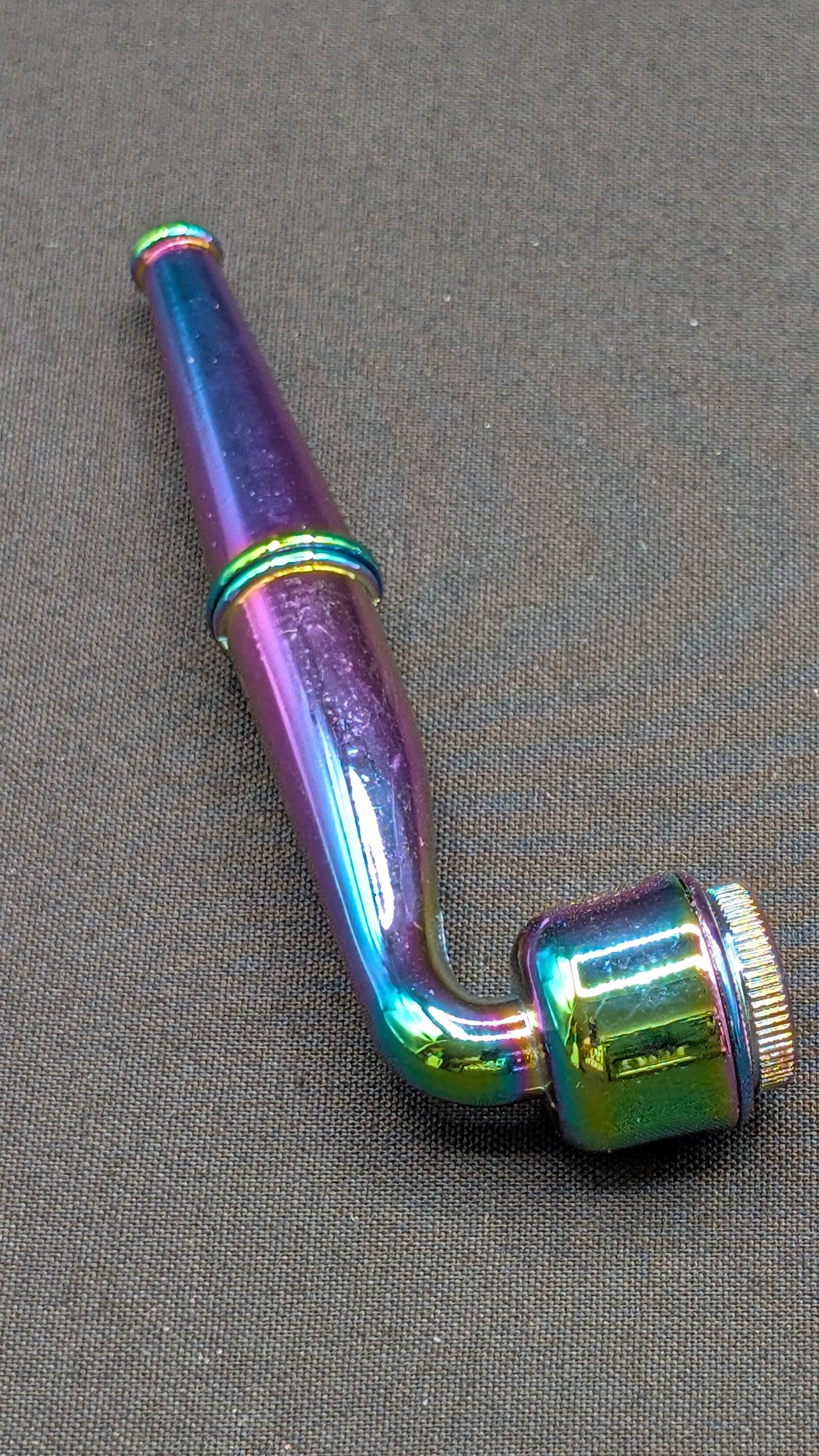 3.75" Metal Spoon + 5 FREE Screens! Rainbow